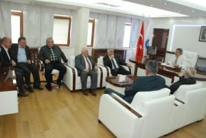 ANLAYAN BELDE BELEDİYE BAŞKANLARIYLA BÜYÜK ŞEHİRİ KONUŞTU