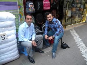 Hilmi Usta: “ Vasıflı elemanlar bulursam ilçemize bir çanta fabrikası kurmayı düşünüyorum”