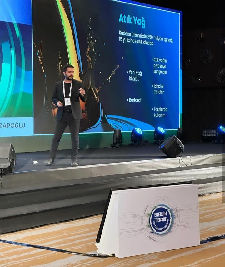 Fatsalı makina mühendisi Deniz Azapoğlu geri dönüşüm makinası icat etti