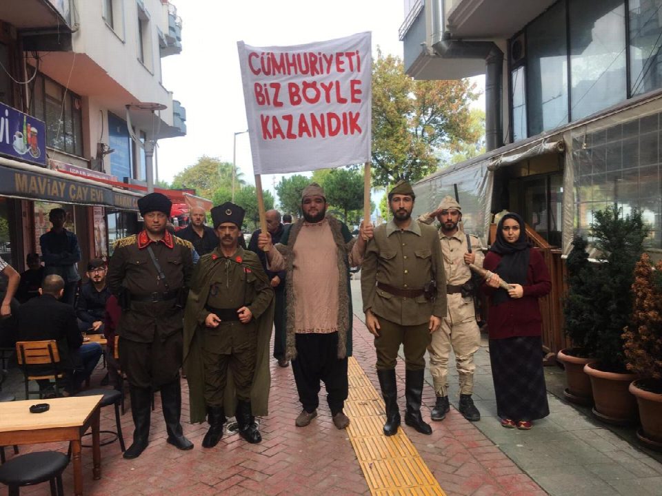 FATSALI TİYATRO OYUNCULARINDAN TARİHE CANLI YOLCULUK