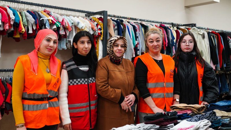 Depremzedelerin ihtiyaçları, karşılanıyor