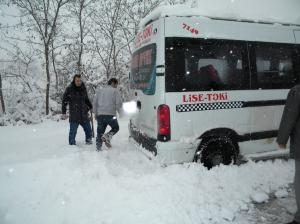 DOLMUŞ SERVİS YOLLARI KAPANDI