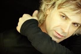 SONER ARICA GELİYOR
