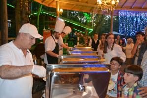 Dolunay Fanizan'da iftar keyfi