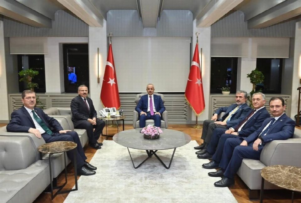 Hamarat ve Kaynak Bakan Uraloğlu’nu ziyaret etti