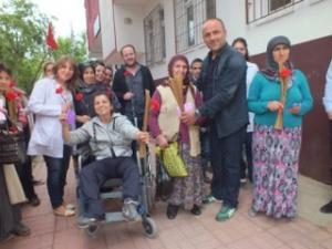 Annelerine Sürpriz Gün Yaptılar