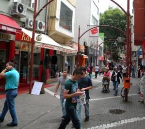 ESNAFLAR KERMESLERDEN ŞİKAYETÇİ...