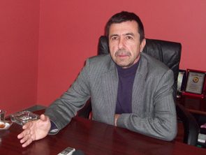 Ticaret ve Sanayi Odası Meclis Başkanı Fahri Tanrıkulu; YAŞANAN KRİZ'DE İŞ SEKTÖRÜ'NÜN ETKİLENMESİ EKONOMİYİ ALT ÜST ETMİŞTİR