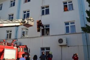 HASTANEDEKİ YANGIN TATBİKATI GERÇEĞİNİ ARATMADI
