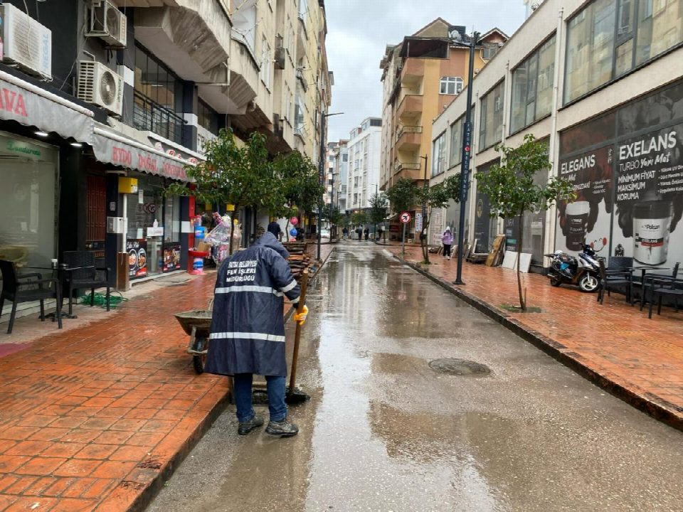 Mazgal temizlik ve yapım çalışmaları aralıksız devam ediyor