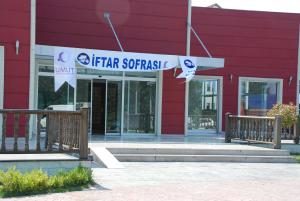İFTAR SOFRASI HAZIR