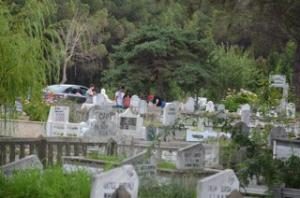 RAMAZAN BAYRAMI AREFESİNDE KABİR ZİYARETİ YAPTILAR