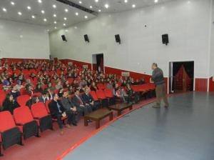 “Hacivat ile Karagöz” Gölge Oyunu Öğrencilerle Buluştu
