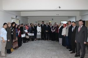 HASTA VE YAŞLI REFAKATÇİSİ KURSU BELGE TÖRENİ YAPILDI