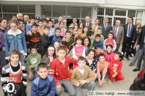 Vali Orhan Düzgün Ilıca Yatılı İlköğretim Okulunda İncelemede Bulundu