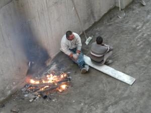 İnşaat İşçilerinin Soğukla Mücadelesi