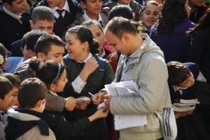 ÖĞRENCİLERİN KARNE VE TATİL SEVİNCİ
