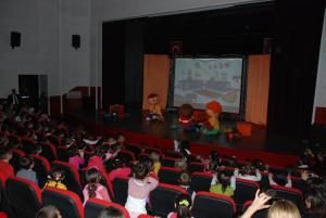CAİLLOU YOĞUN İLGİ OLDU