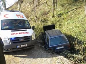 Lastiği Çıkan Otomobil Şarampole oturdu: 4 Yaralı
