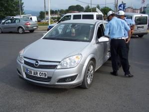 TRAFİK KAZASINDA 2 KİŞİ YARALANDI