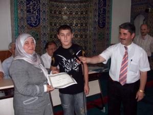 BAŞARILI ÖĞRENCİLER BELGELENDİRİLDİ