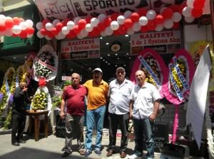 EKİCİ VE SPORTAÇ MARKALI YENİ AYAKKABI MAĞAZASI AÇILDI