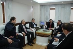 YENİ MAKAMA İLK ZİYARET VALİ'DEN