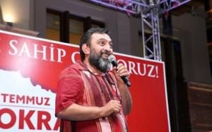 Sanatçı Ahmet Yenilmez demokrasi nöbetine katıldı