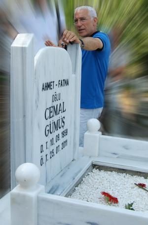 CEMAL GÜMÜŞ MEZARI BAŞINDA ANILDI