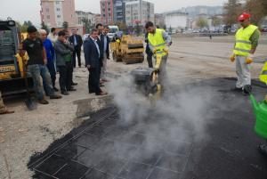 DESENLİ BASKILI ASFALT UYGULAMASINA START VERİLDİ