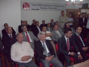 MHP'DE ÇOŞKULU BAYRAMLAŞMA