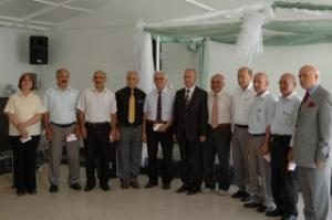YILLARINI EĞİTİME VEREN ÖĞRETMENLERE ONUR KARTI VERİLDİ