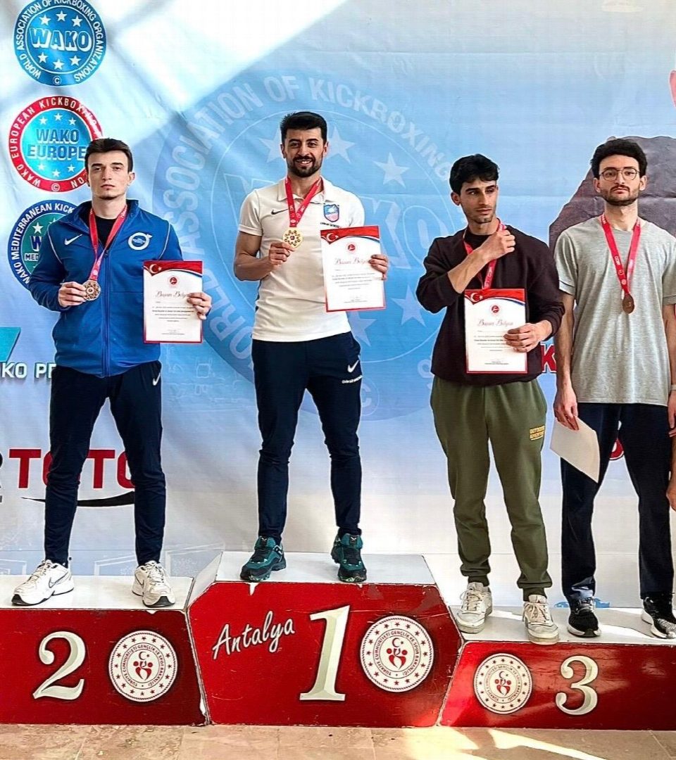 Büyükşehir sporcularından büyük başarı