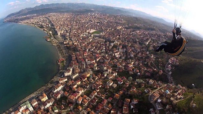 Yamaç Paraşütüne 'Uçak' Engeli