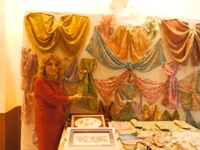 HALK EĞİTİM MERKEZİ MÜDÜRLÜĞÜ’NÜN YIL SONU SERGİSİNDE KURSİYERLER EL EMEĞİ GÖZ NURU ÜRÜNLERİNİ SERGİLEDİLER