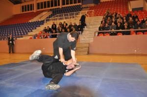 POLİSLERE WİNG TSUN GÖSTERİLDİ