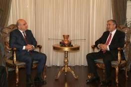 KUZEY KIBRIS CUMHUBAŞKANI AKINCI, ATİB BAŞKANI YANGIN VE BERABERİNDEKİ HEYETİ KABUL ETTİ