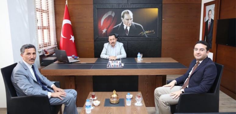 Vali Balkanlıoğlu veda ziyaretlerine başladı