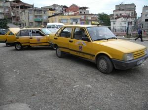 TAKSİCİLER “ ARTIK KORSAN TAKSİLER DURSUN”