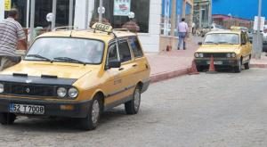TAKSİCİLER İSYANDA