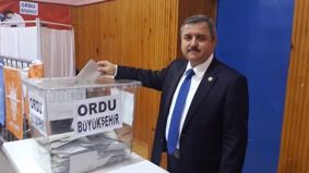 AK PARTİ TEMAYÜL YOKLAMASI YAPTI