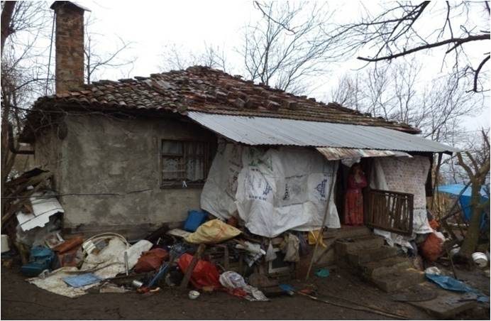 Temiz Evim projesi ve barınma yardımları sürüyor