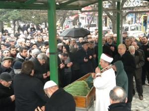 TÜRKAN BURSALIOĞLU VEFAT ETTİ