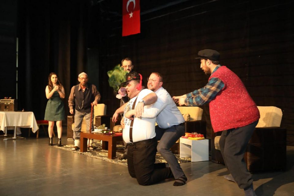 “KIZ EVİ NAZ EVİ’’ 4. KEZ SAHNELENDİ
