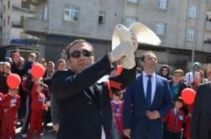 MİNİK ÖĞRENCİLERE BARIŞ VE VATANSEVERLİK KONUSUNU AŞILADILAR