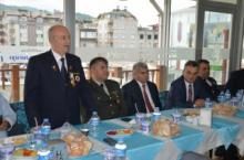BELEDİYEDEN GAZİ VE AİLELERİNE YEMEK...