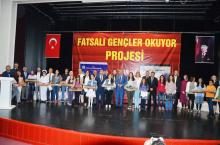 KİTAP KURTLARI ÖDÜLLERİNİ ALDI
