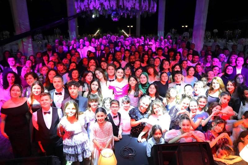 Fatsa Özel Sevgi Kültür ve Sanat Merkezi 21. Yılını baloyla kutladı