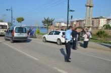 ANNE VE ÇOÇUKLARINA OTOMOBİL ÇARPTI 3 YARALI