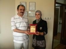 TÜM SORULARI DOĞRU YANITLADI SÜRÜCÜ KURSUNDAN EHLİYETİ BEDAVAYA ALDI